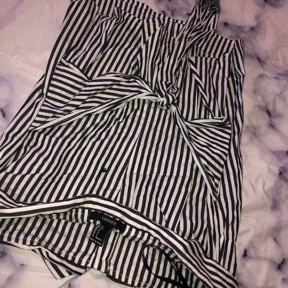 Stripped strapless blouse - Picture 3 of 4